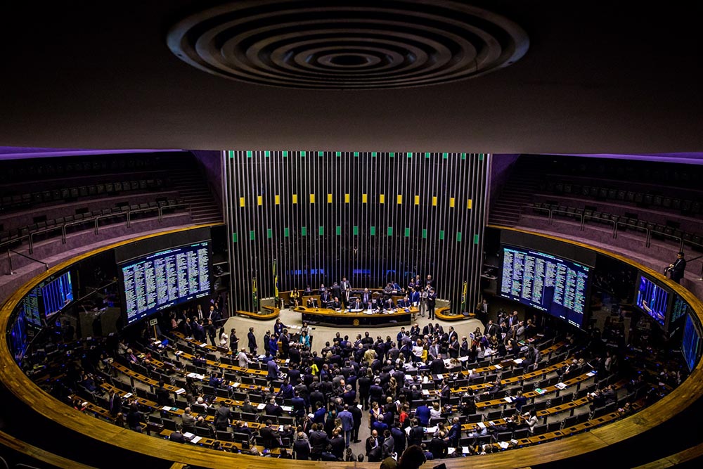 Siglas articulam votações de projetos no Congresso que blindam classe política