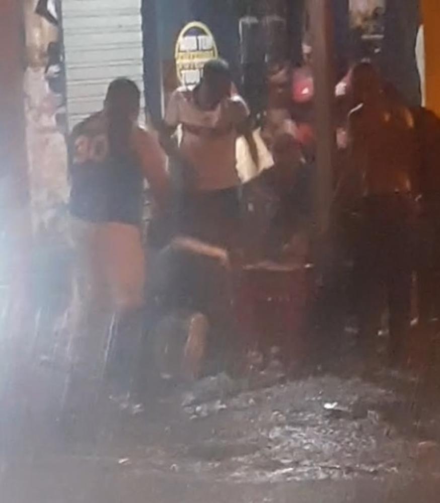 Homem é linchado após matar outro a tiros em bar da Zona Sul de Teresina