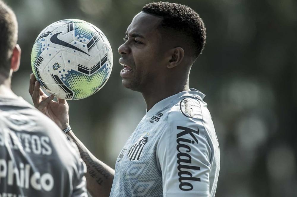 Robinho em treino no CT Rei Pelé — Foto: Ivan Storti/Santos FC