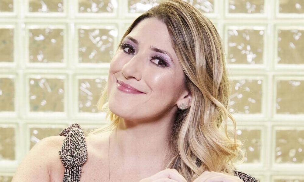 Em novo programa, Dani Calabresa ironiza o fato de todo mundo ter opinião sobre tudo Foto: Divulgação/ Guto Costa