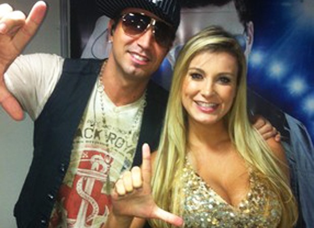 Latino e Andressa Urach (Foto: Reprodução/ Instagram)