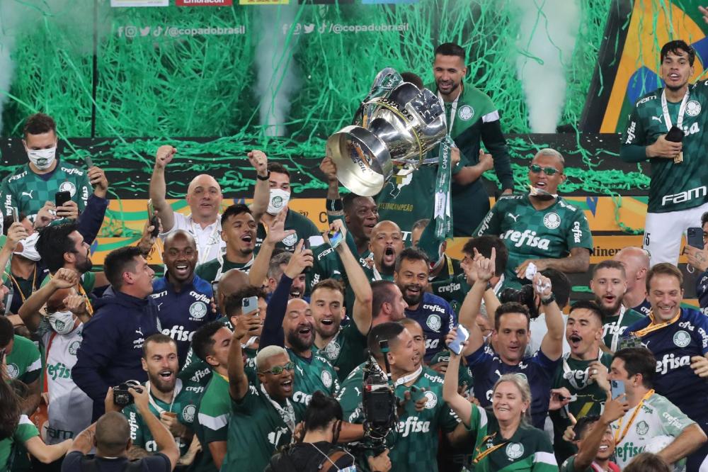 Palmeiras comemora título da Copa do Brasil 2020.