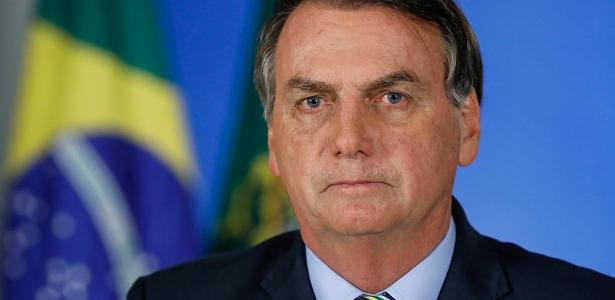Assessores de Jair Bolsonaro na Câmara dos Deputados sacaram 72% do salário