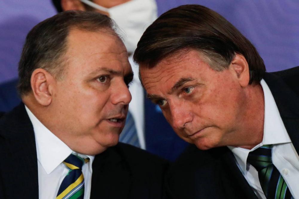 Rejeição a Bolsonaro na gestão da pandemia bate recorde e chega a 54%
