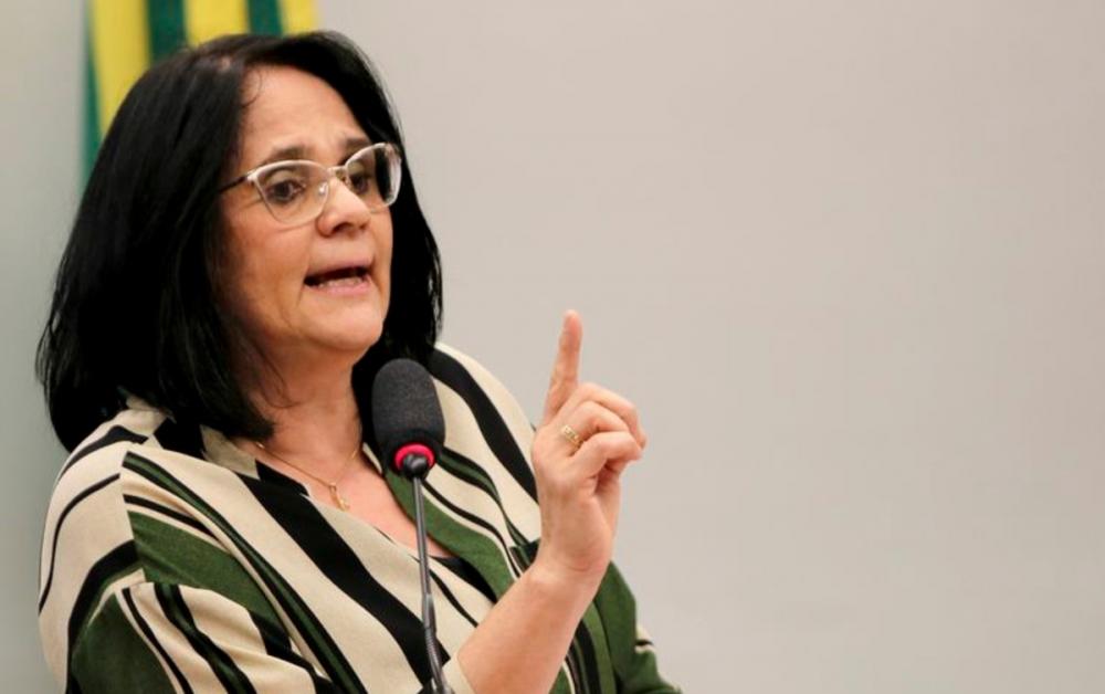 Damares dificulta ações do sistema de combate à tortura, diz defensoria