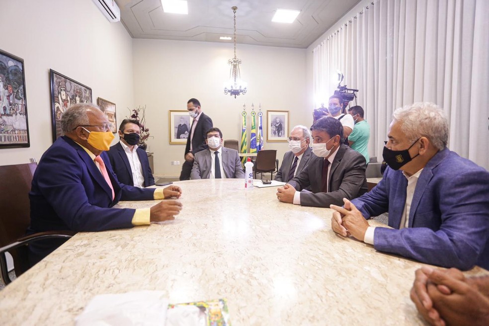 Dr. Pessoa decide não antecipar feriado em Teresina, contrariando pedido do Governo