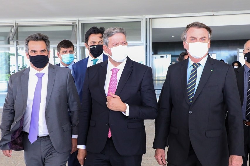 Senador Ciro Nogueira almoça com presidente Jair Bolsonaro