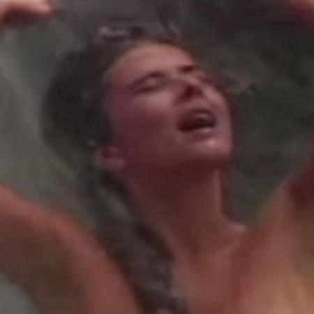 O banho na cachoeira de Dona Beija (Maitê Proença), em 