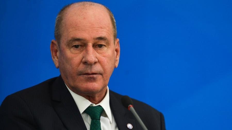 Ministro da Defesa, general Azevedo e Silva anuncia saída do governo