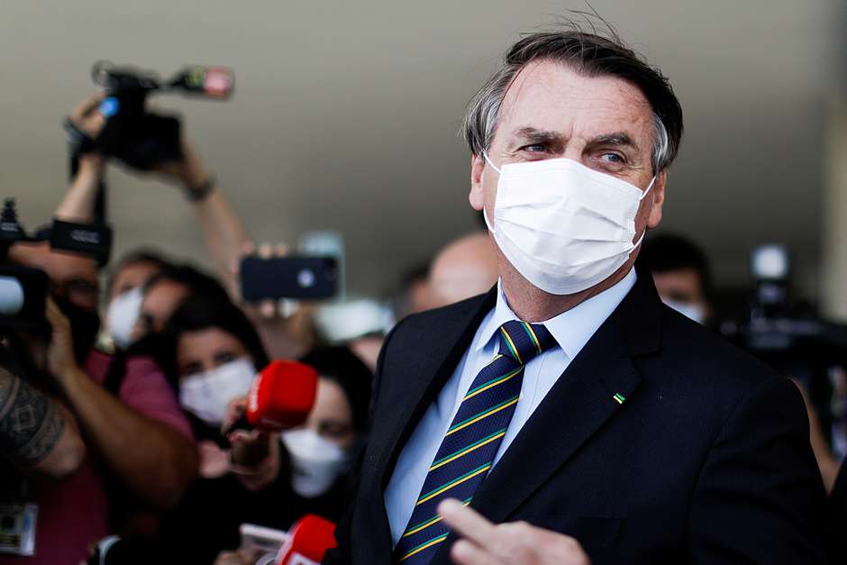 Orçamento pode tornar Bolsonaro inelegível, dizem auxiliares