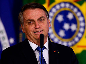 Bolsonaro cometeu homicídio por omissão e crime contra a humanidade, diz OAB