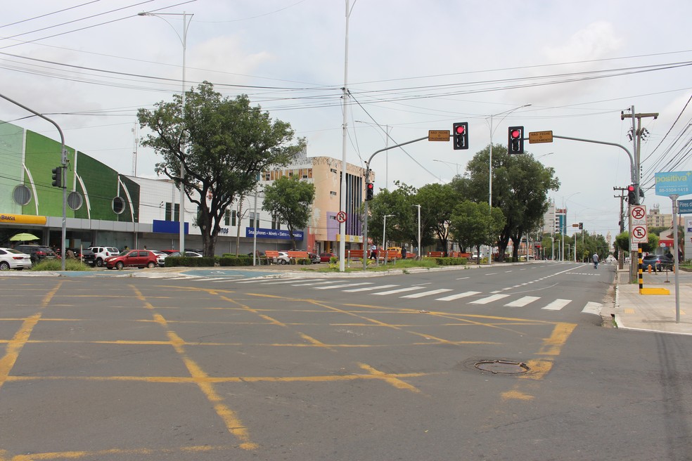 Governo do Piauí vai autorizar funcionamento de bares, restaurantes e shoppings até às 22h