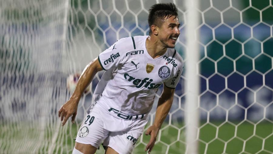 Willian comemora seu gol pelo Palmeiras contra o Guarani, no Paulistão - Imagem: Cesar Greco