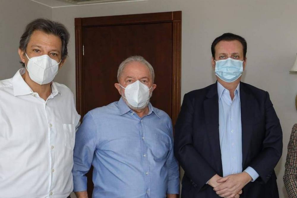 Em tour por Brasília, Lula avança sobre aliados de Bolsonaro em articulações