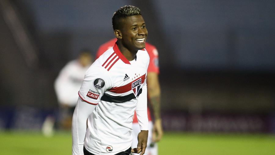 Orejuela marca em seu estreia pelo São Paulo, contra o Rentistas pela Libertadores - Imagem: Ernesto Ryan/Getty Images