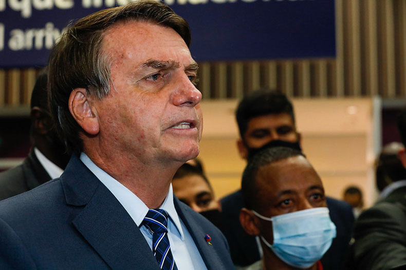 54% dizem que não votariam em Bolsonaro de jeito nenhum em 2022, diz Datafolha