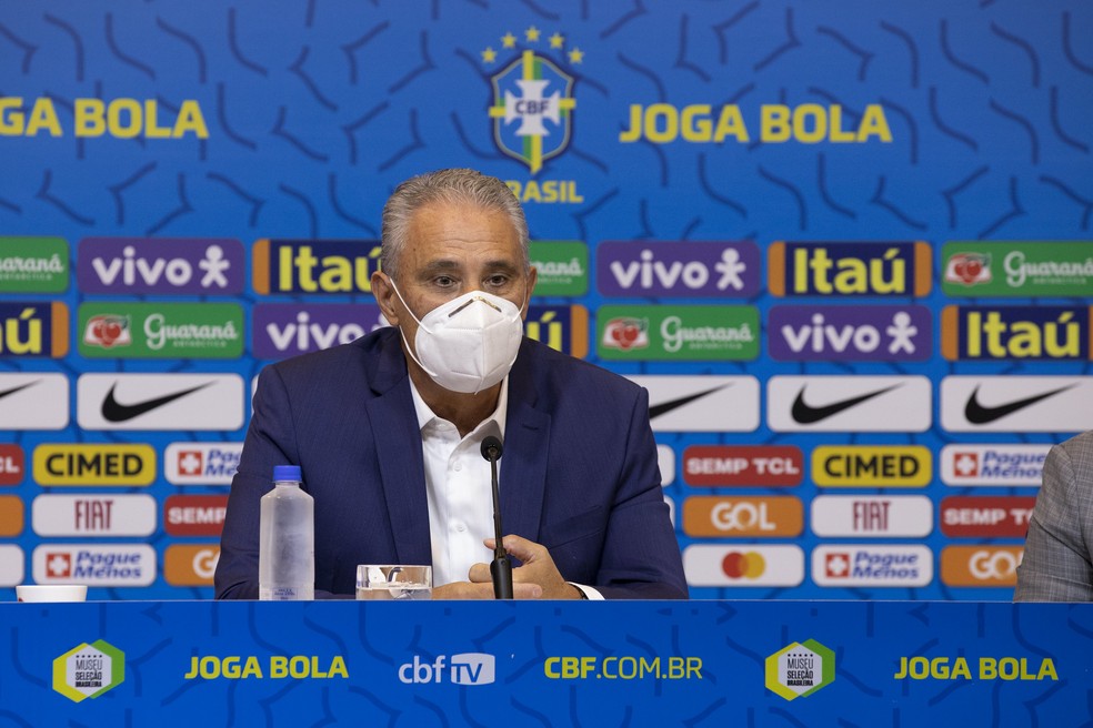 Tite divulgou a convocação da seleção brasileira nesta sexta — Foto: Lucas Figueiredo/CBF