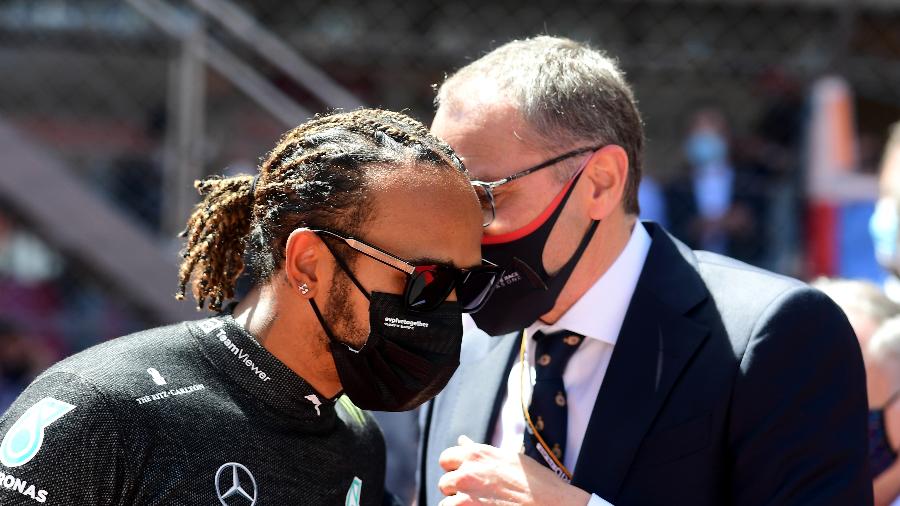 Lewis Hamilton ficou insatisfeito com o desempenho da Mercedes nos pit stops e reclamou bastante no rádio - Imagem: Mario Renzi - Formula 1/Formula 1 via Getty Images
