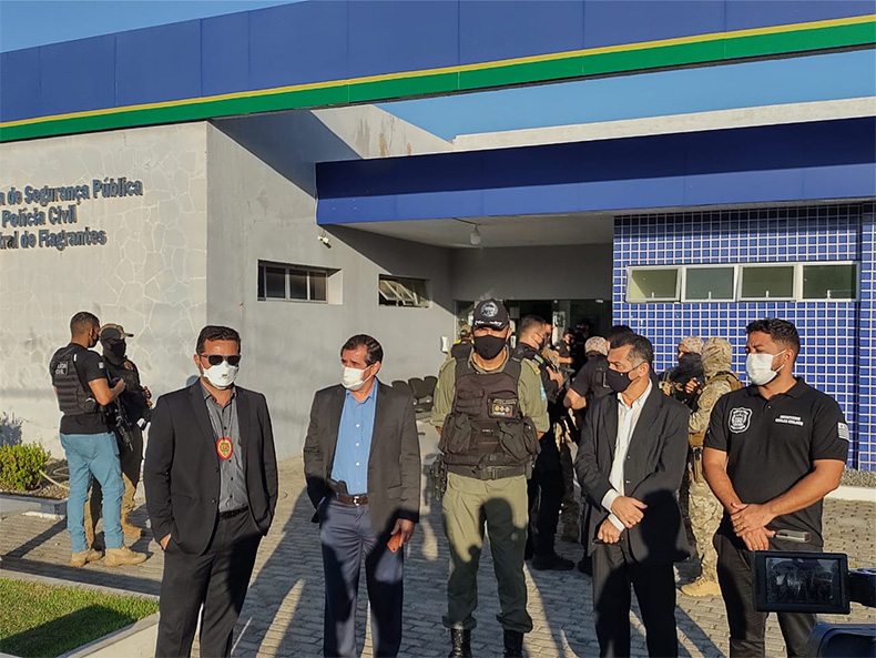 Operação no litoral prende 16 pessoas em combate ao tráfico, roubo e homicídio