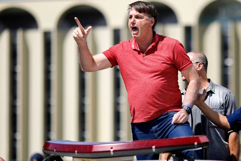 Bolsonaro pode zerar crimes de aliados se vetar nova Lei de Segurança Nacional