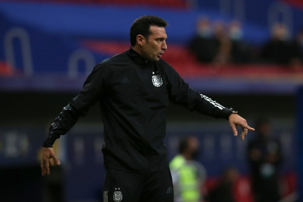 Lionel Scaloni, técnico da Argentina, em clássico contra o Uruguai pela Copa América — Foto: Alexandre Schneider/Getty Images