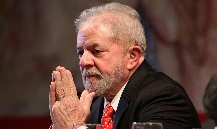 Bolsonaro deve ser interditado se for provada fraude na Covaxin, diz Lula
