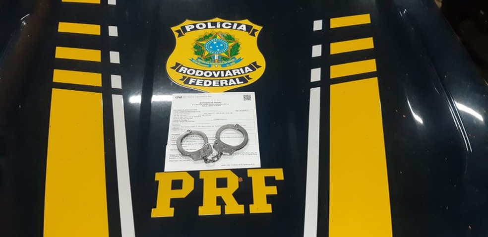 Acusado de estupro de vulnerável é preso dentro de ônibus em Piripiri