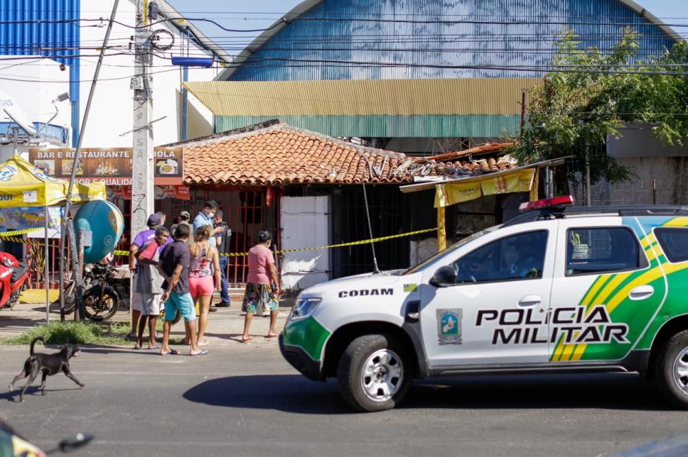 Mulher é assassinada com facada no pescoço no Mercado da Piçarra
