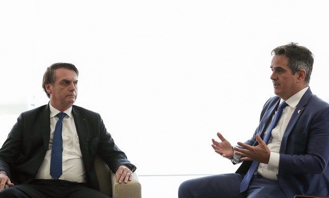 O senador Ciro Nogueira (PP-PI) participa de reunião com o presidente Jair Bolsonaro em Brasília, em abril de 2019 | Marcos Corrêa/PR