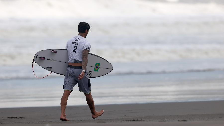 Gabriel Medina fica desolado após derrota nas Olimpíadas de Tóquio | Imagem: Ryan Pierse/Getty Images