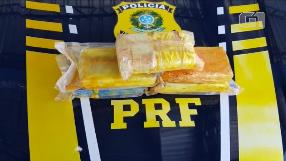 Dupla é presa com mais de 6 kg de cocaína escondida em carro na BR-343 em Piripiri