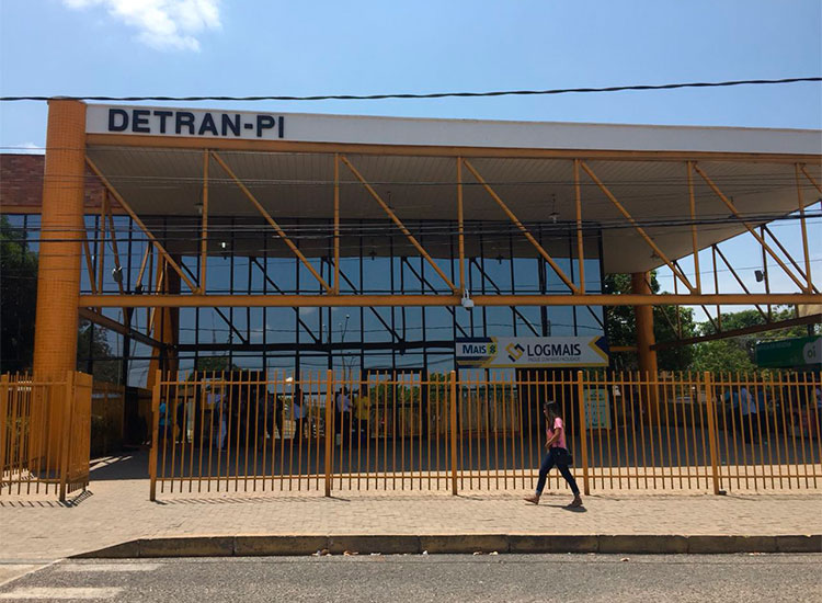 Serviços do Detran seguem sem previsão de retorno, informa ATI