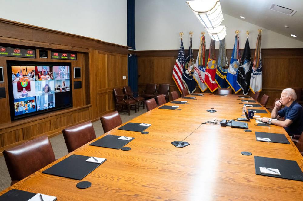 O presidente americano Joe Biden faz, na manhã de domingo, reunião com militares e assessores para discutir a retirada de americanos do Afeganistão e a crise no país - Divulgação Casa Branca