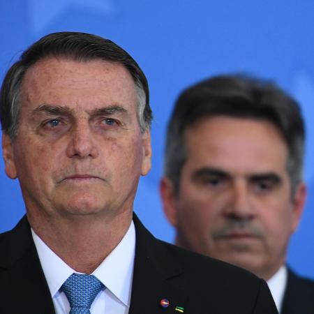 O presidente Jair Bolsonaro, acompanhado do ministro da Casa Civil, Ciro Nogueira, no Planalto | Imagem: MATEUS BONOMI/AGIF - AGÊNCIA DE FOTOGRAFIA/ESTADÃO CONTEÚDO