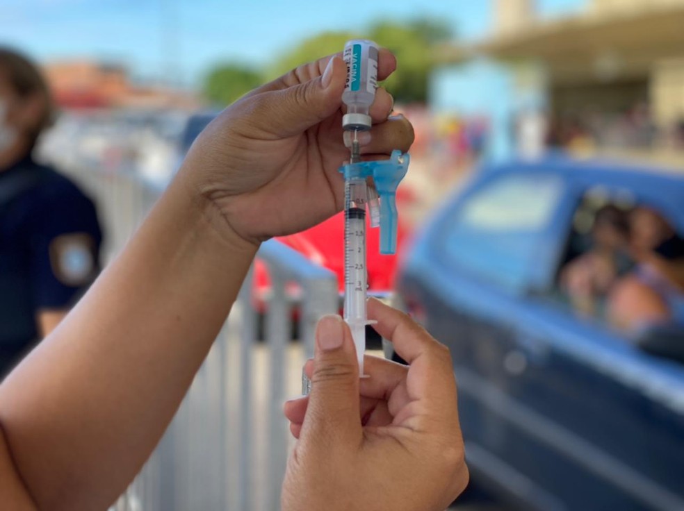Só 20% da população adulta no PI está com imunização completa