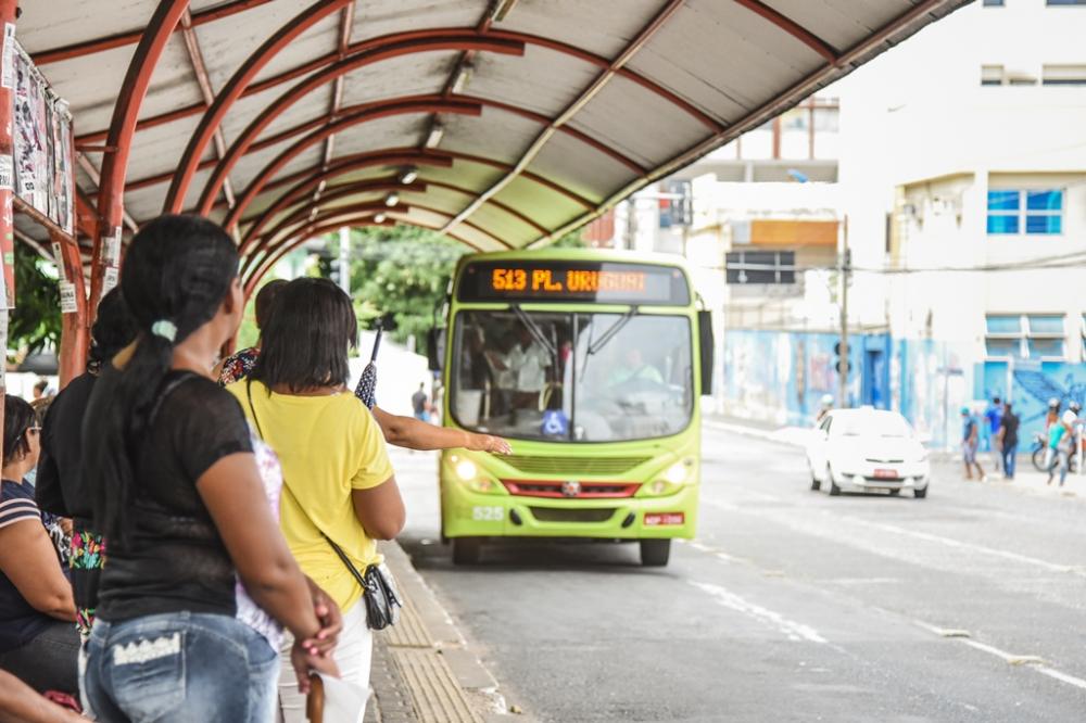 Frota de ônibus é reduzida em 12% devido férias escolares