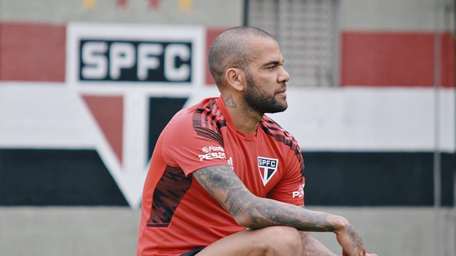 Daniel Alves, durante treino do São Paulo no CT da Barra Funda | Imagem: Erico Leonan/São Paulo FC