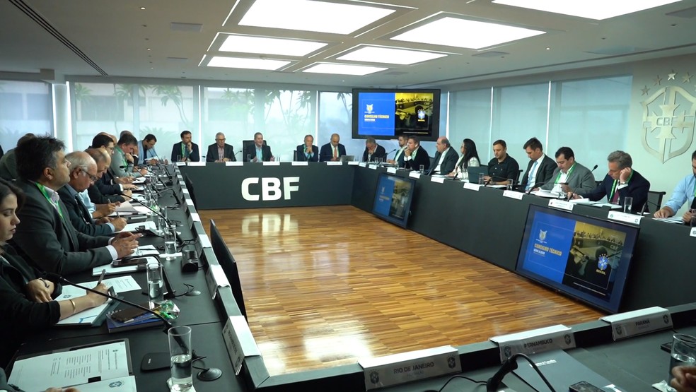 Reunião do Conselho Técnico da CBF antes da pandemia: clubes se uniram contra o Flamengo — Foto: Reprodução CBF