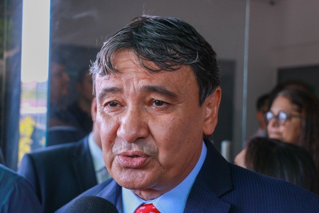 Wellington Dias autoriza acordo entre policiais e órgãos públicos