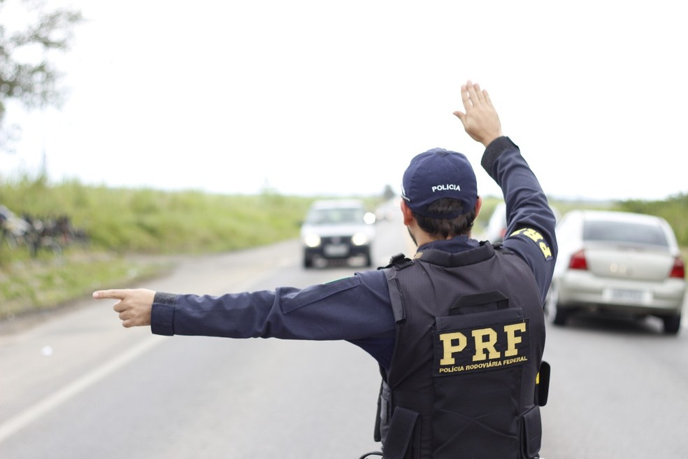 Motorista de 58 anos morre após caminhão capotar na BR 316 no Piauí