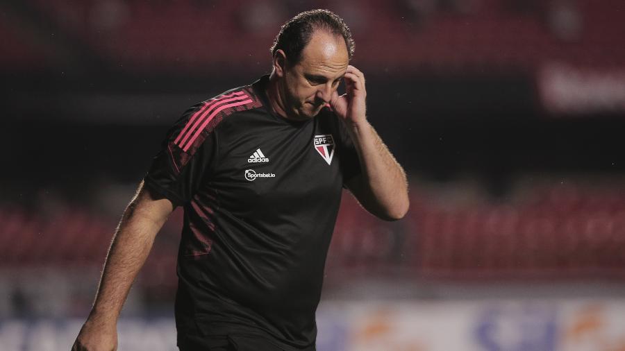 Rogério Ceni reestreia no São Paulo contra o Ceará, pelo Brasileirão | Imagem: Ettore Chiereguini/AGIF