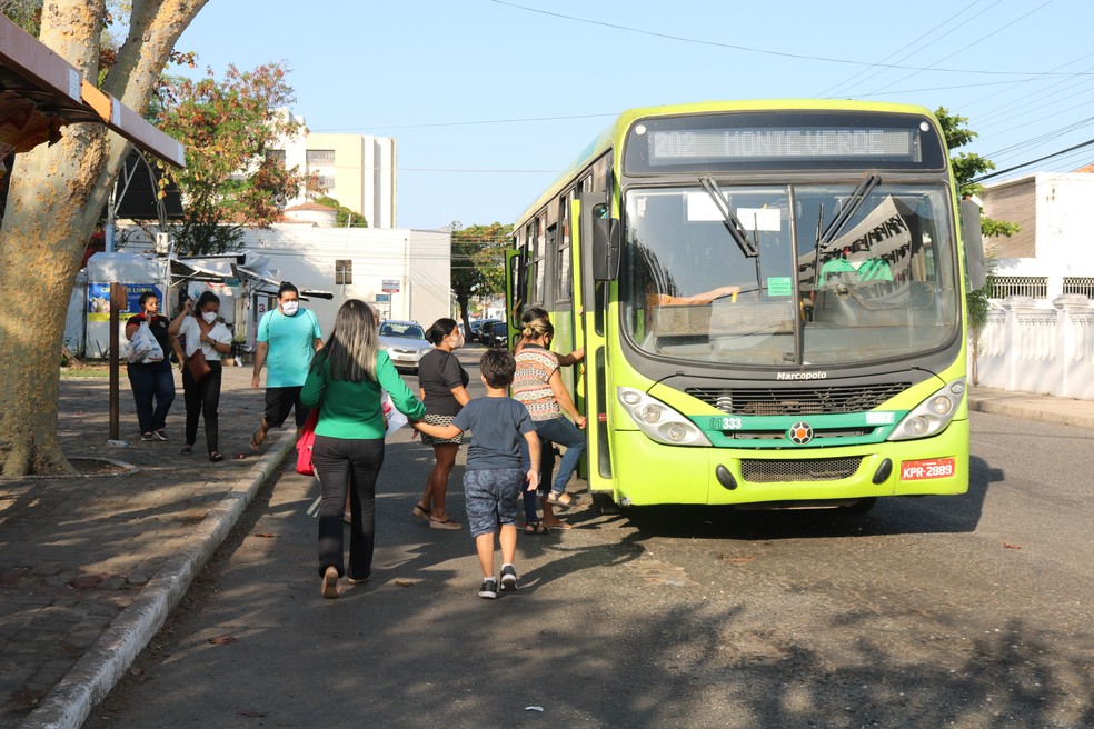 Ônibus Teresina, Piauí — Foto: Lívia ferreira