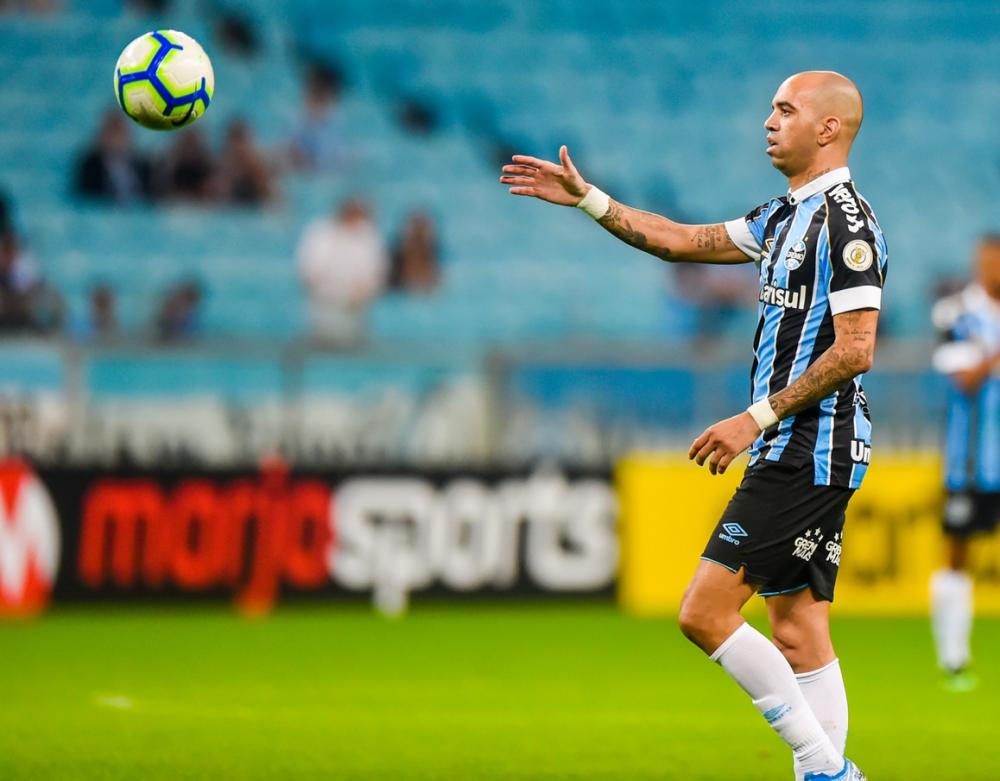 Grêmio acerta 'valor justo' a Diego Tardelli e economiza R$ 24 milhões