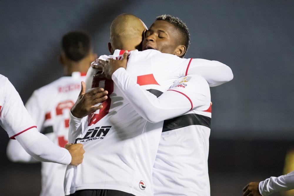 Bruno Alves e Orejuela deixaram om clube — Foto: Staff images /CONMEBOL