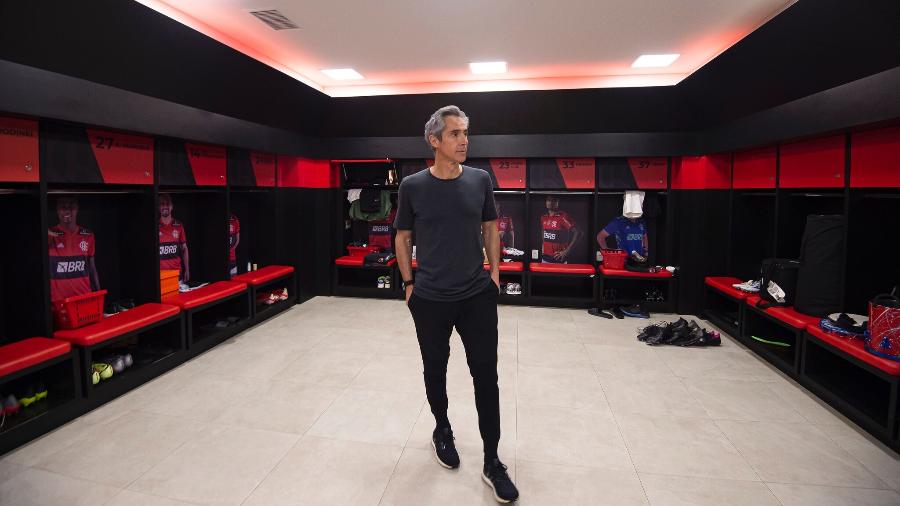 Paulo Sousa no vestiário do Ninho do Urubu, CT do Flamengo. Fama de 