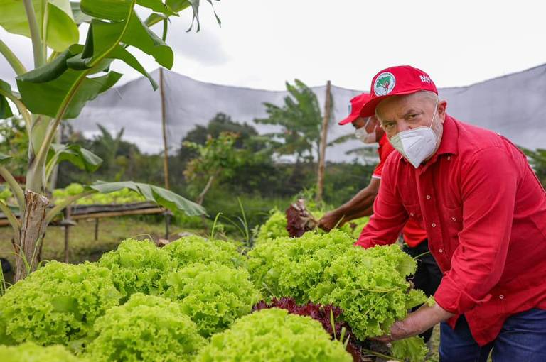 Lula durante visita a acampamento do MST, em Pernambuco - Ricardo Stuckert/Divulgação