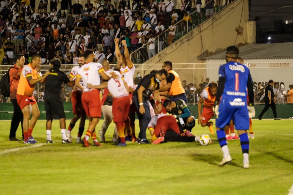 Juazeirense elimina Vasco nos pênaltis — Foto: Ascom/Juazeirense