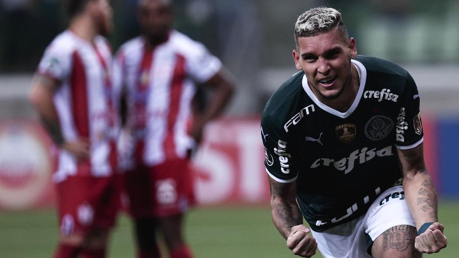 Rafael Navarro marcou 4 vezes na vitória do Palmeiras sobre o I. Petrolero, pela Copa Libertadores | Imagem: Ettore Chiereguini/AGIF