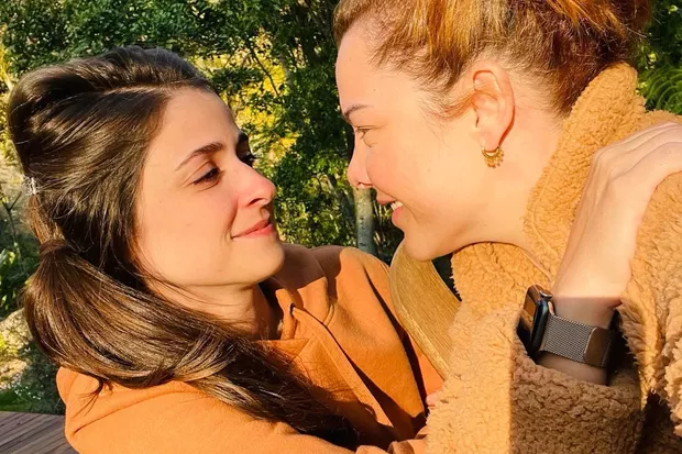Fernanda Souza assume romance com Eduarda (Foto: Reprodução/Instagram)