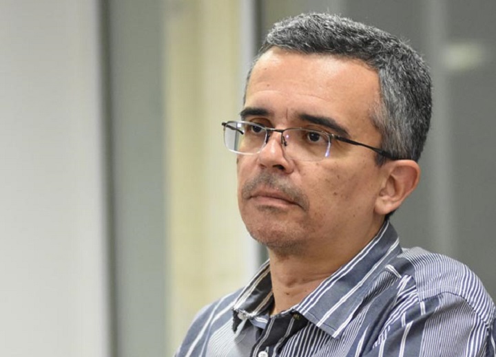 O professor Washington Bonfim: técnica e política
